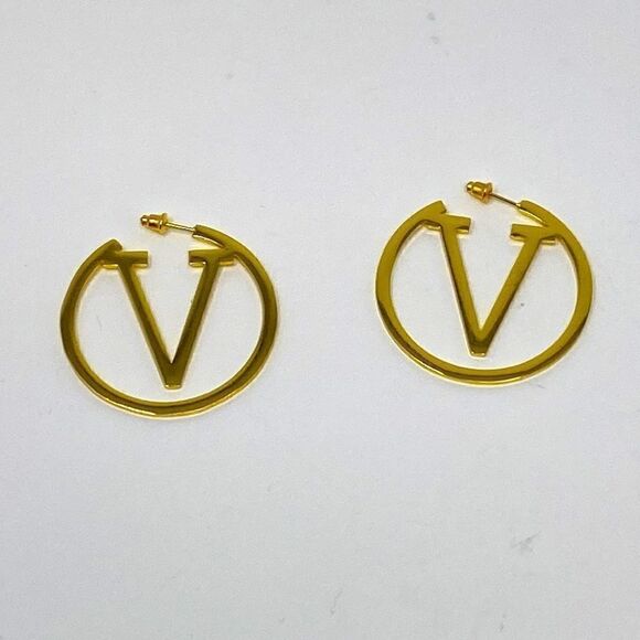 NWT Large Gold Tone V Hoop Earrings - Picture 5 of 6